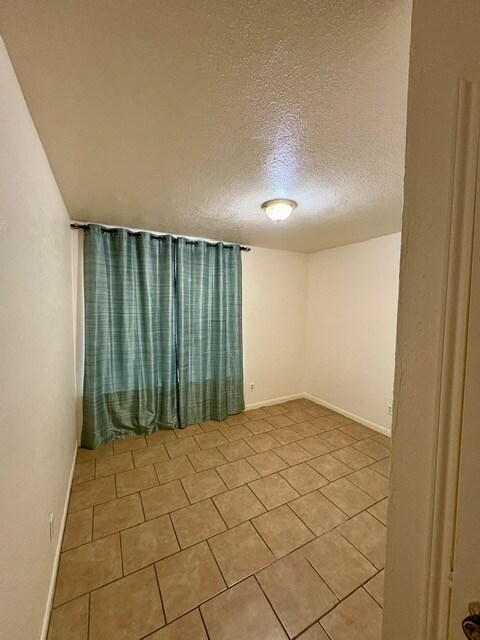 Foto del edificio - 489 Northwood Cir