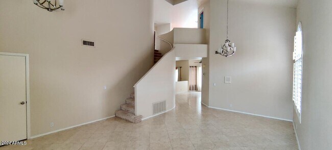 Building Photo - 2780 W Park Ave