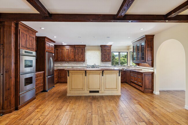 Building Photo - 500 Puente Dr