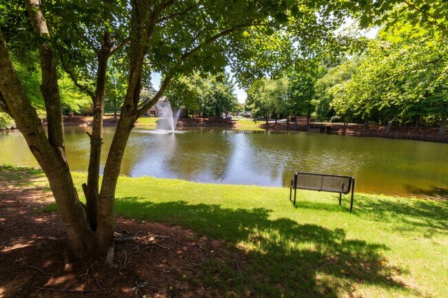 Foto del edificio - Lakeside Villas