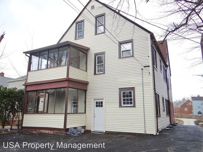 Building Photo - 3634 Glencairn Rd