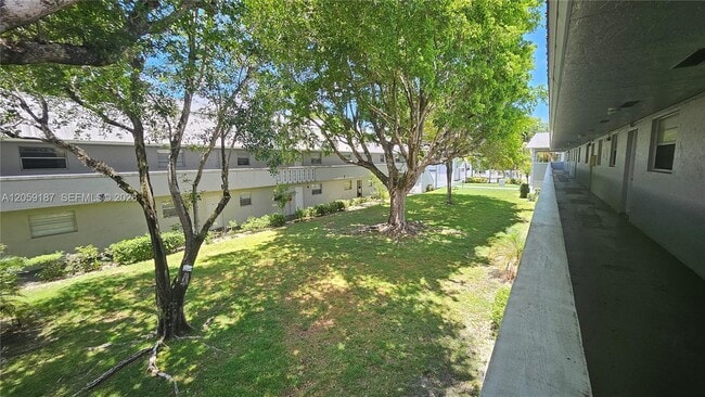 Building Photo - 17255 SW 95th Ave