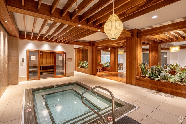 Club Aqua - Pool and Sauna - The Beacon Jersey City