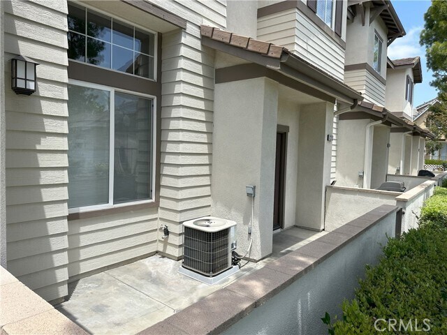 Building Photo - 2252 Schlaepfer Dr