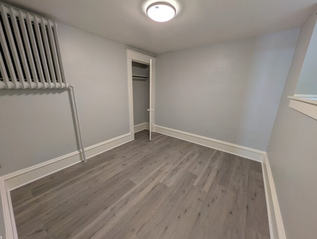Bedroom - 220 Lloyd St