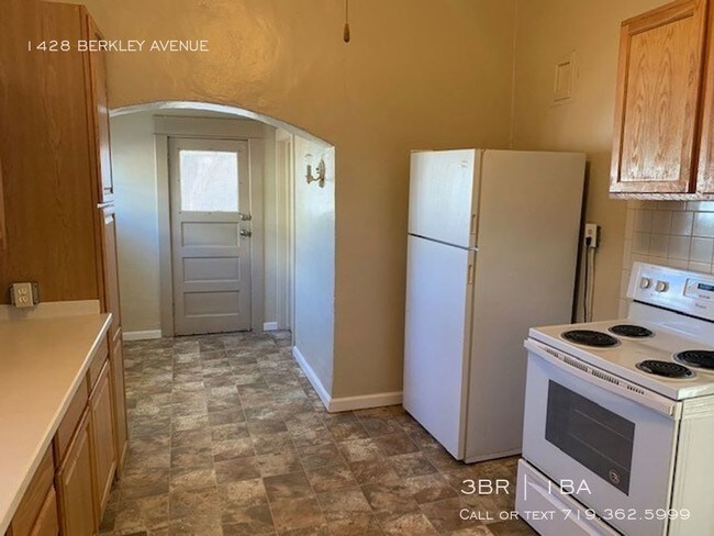 Building Photo - Charming 3 bedroom with bonus room in Pueblo!