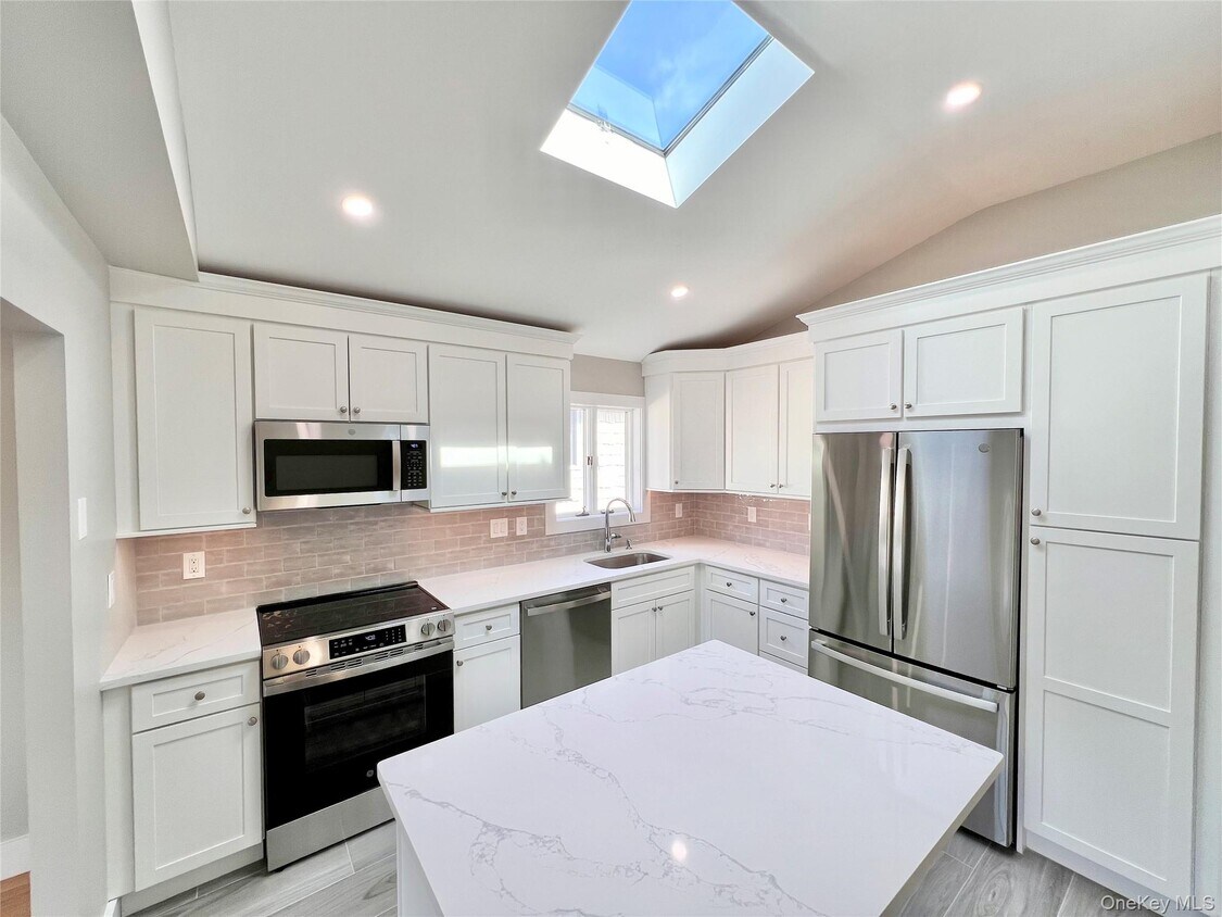 Foto principal - 155-12 Locke Ave