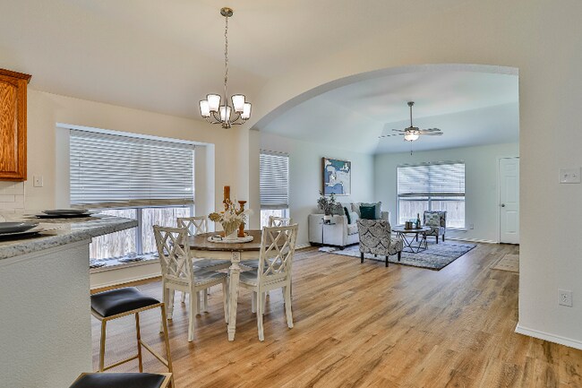 Building Photo - 2205 Pacino Dr