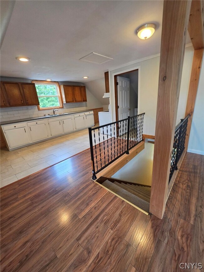 Foto del edificio - 157 N Meadow St