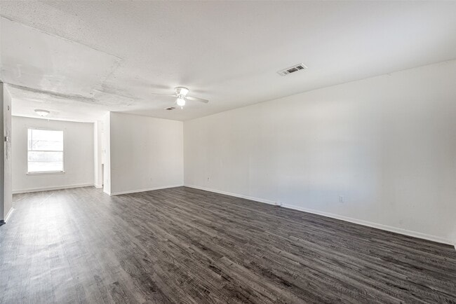 Building Photo - 3348 Scotch Moss Ln