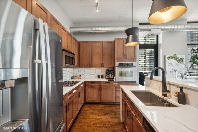 Foto del edificio - 740 W Fulton St