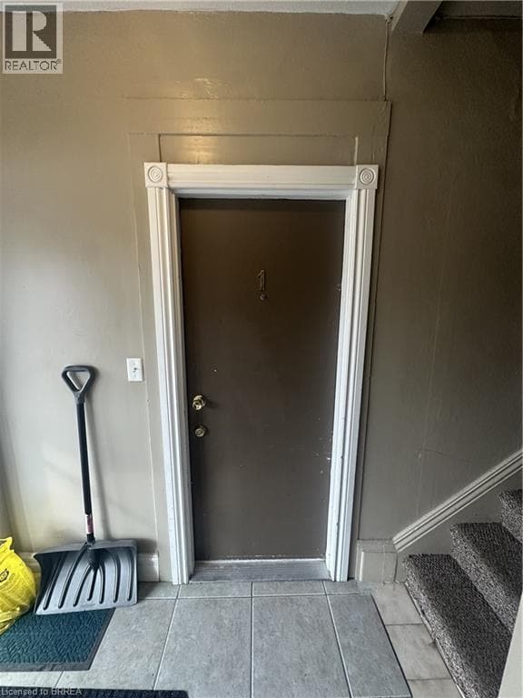 Photo du bâtiment - 113 Brant Ave