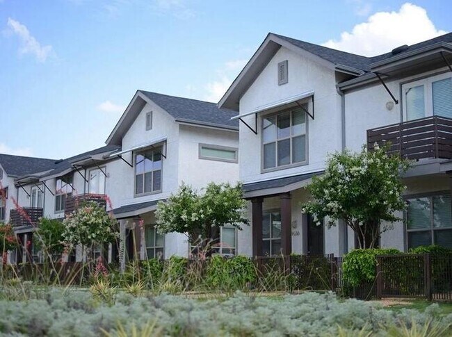 Foto del edificio - 6740 Davidson St