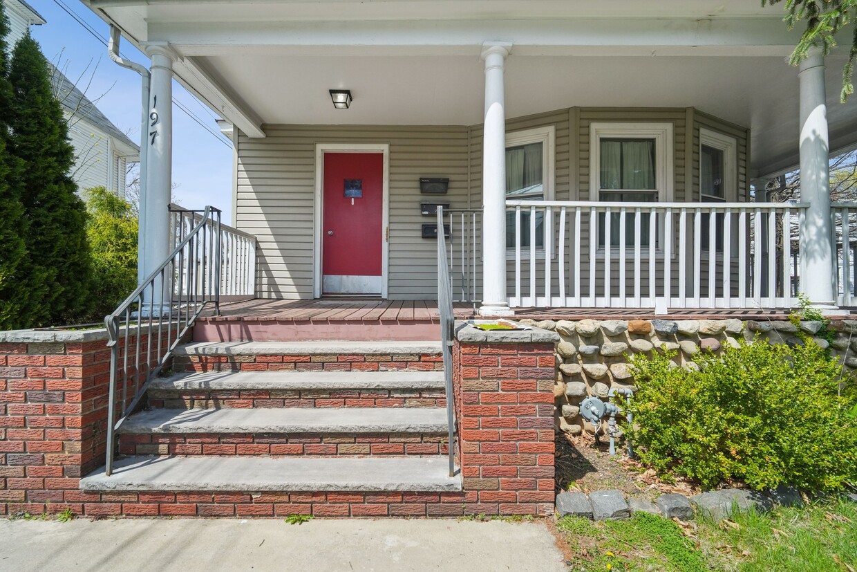 Foto principal - 197 Montgomery St