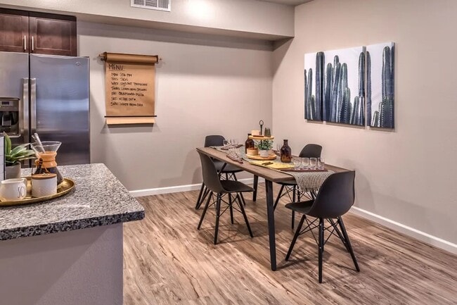 Foto del edificio - Carson Hills Apartments