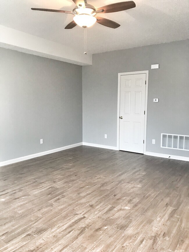 Foto del edificio - 3241 Domain St