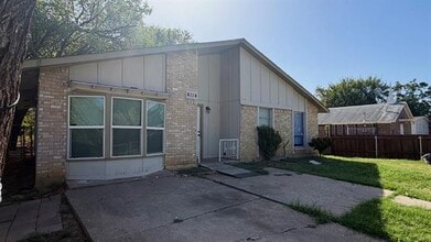 Building Photo - 4114 Ladale Dr