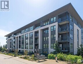 Building Photo - 9228-9228 Slopes Mews