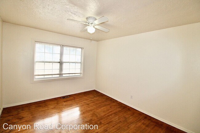 Building Photo - 4 br, 2 bath House - 2000 Alameda