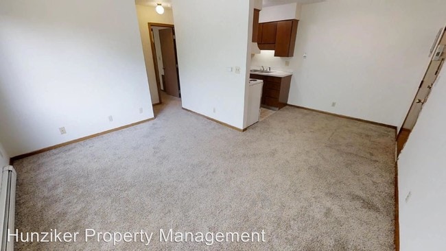 Building Photo - 505 8th St