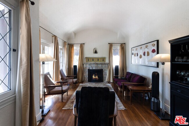 Building Photo - 965 Wapello St