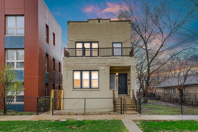 Building Photo - 545 N Drake Ave