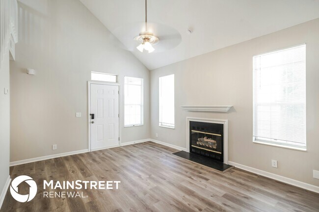Building Photo - 503 Selsey Ct S