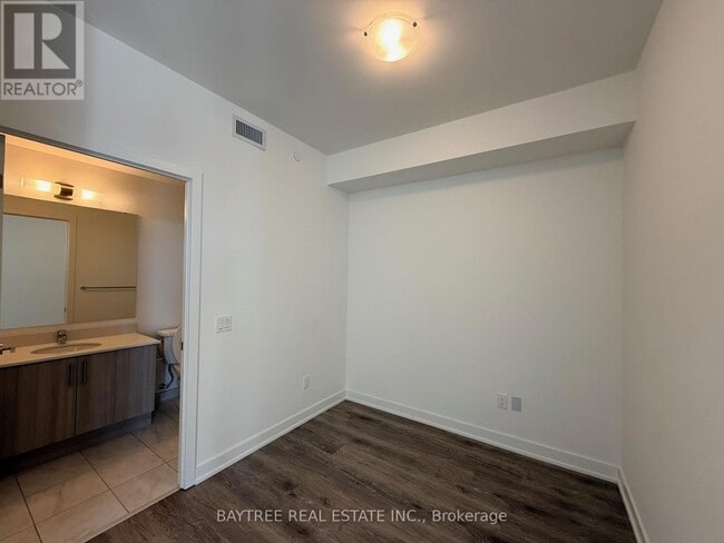 Building Photo - 1010 Sandy Beach Rd