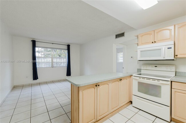Foto del edificio - 747 NW 13th Ave