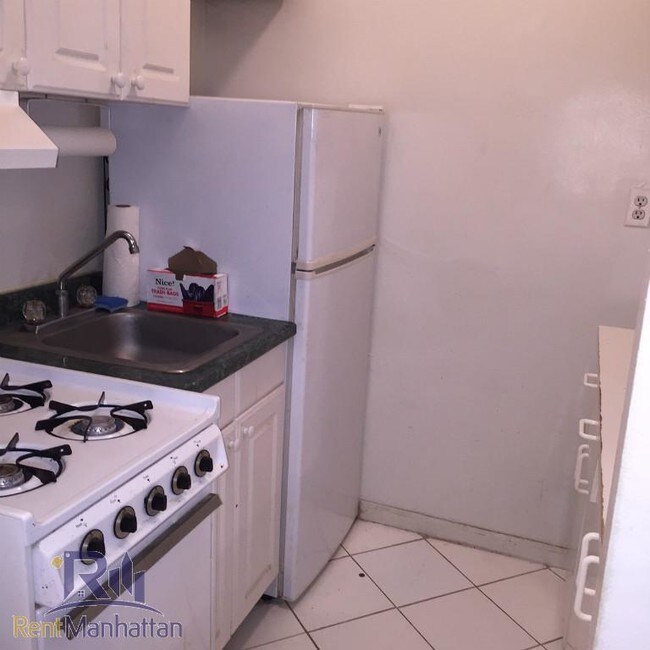 Foto del edificio - 314 E 80th St