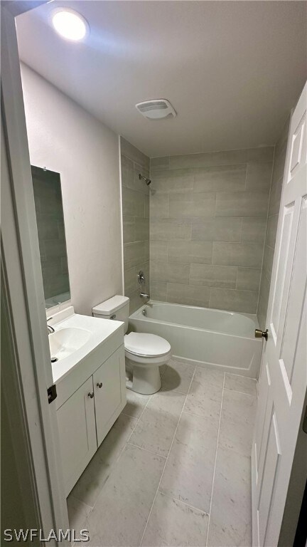 Building Photo - 254 SW 3rd St