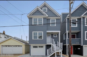 Building Photo - 215 Bay Terrace