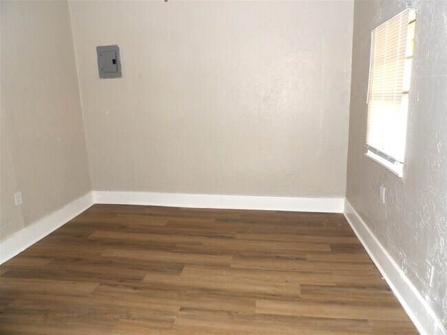 Foto del edificio - 207 NW 4th St