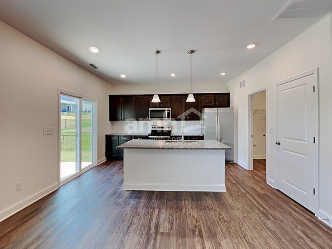 Foto del edificio - 3240 Oakfields Rd