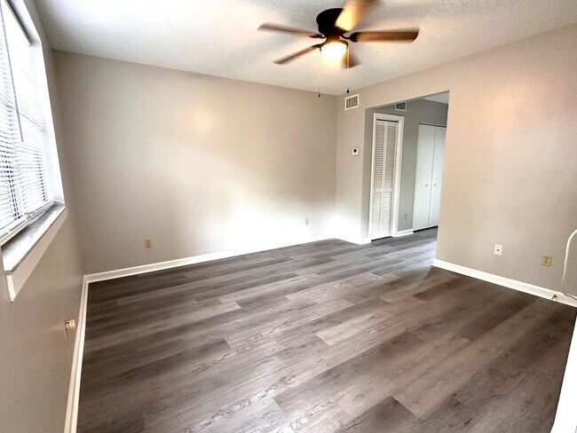 Foto del edificio - Island Townhouse-Close to Shopping and Beach!