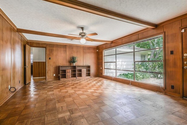 Foto del edificio - 8723 Cavell Ln
