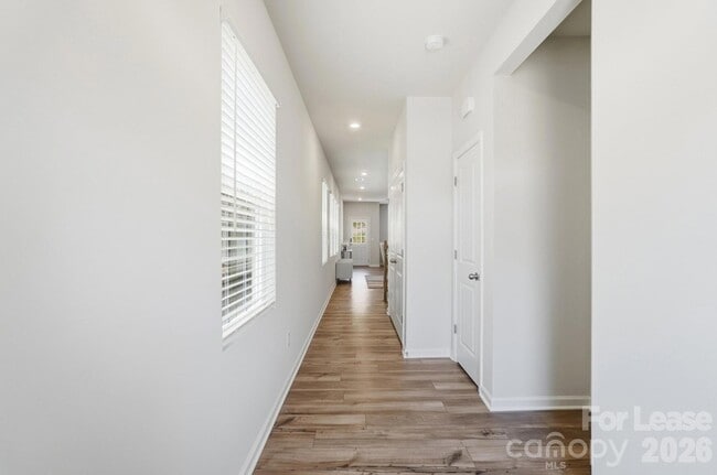 Foto del edificio - 15764 Country House St