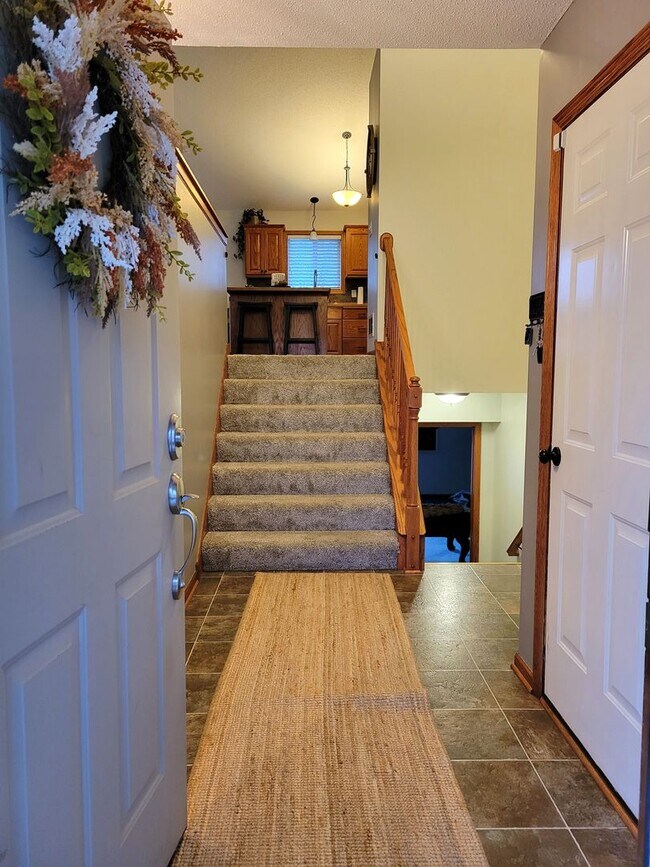 Building Photo - Single Family Home