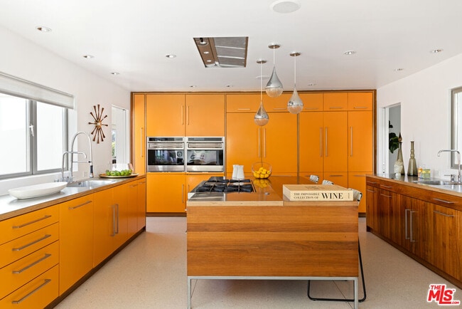 Building Photo - 11181 Ophir Dr