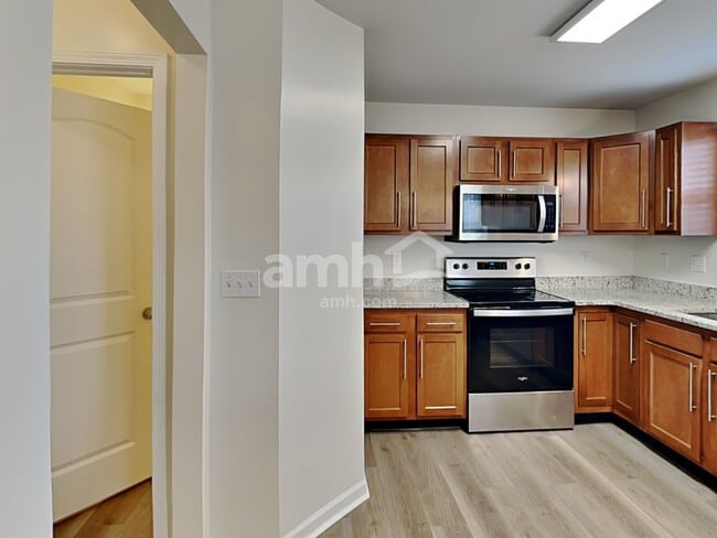 Building Photo - 9911 Codyview Dr