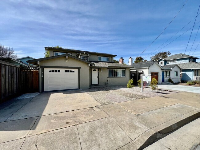 Foto del edificio - Willow Street Charm! 3 bedroom 1.5 bathroom home in Pacific Grove