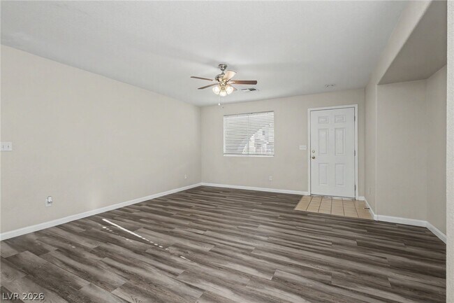 Building Photo - 958 Medina De Leon Ave