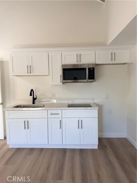 Building Photo - 23551 Ave La Caza