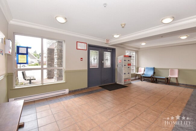 Building Photo - 1 - Bed + 1 Bath Condo for Rent in Surrey!