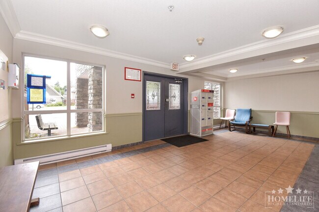 Photo du bâtiment - 1 - Bed + 1 Bath Condo for Rent in Surrey!