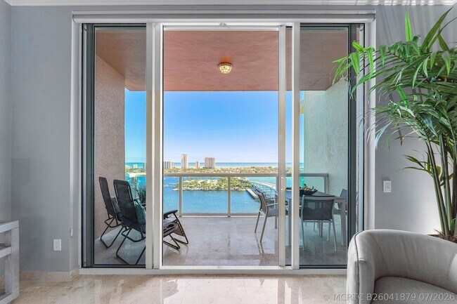Foto del edificio - 2640 Lake Shore Dr