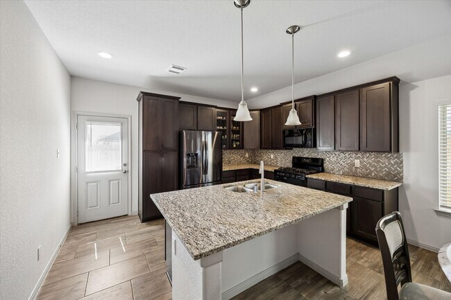 Foto del edificio - 7931 Tuscan Cypress Dr