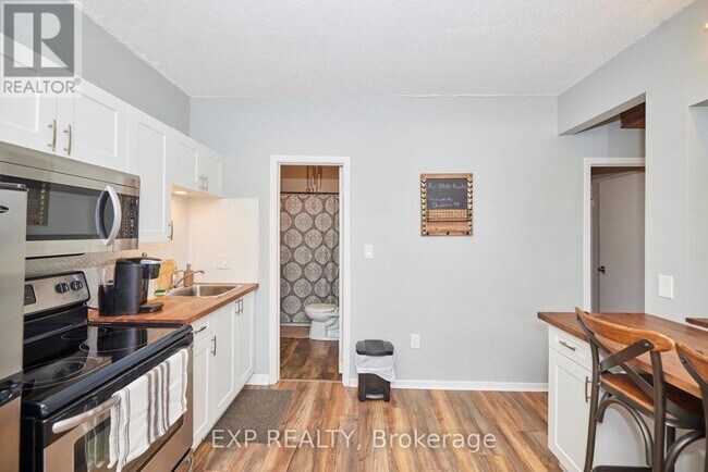 Photo du bâtiment - 4675 Queen St