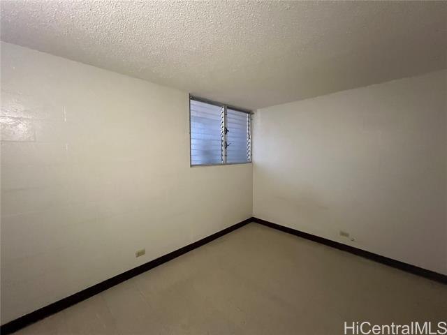 Building Photo - 1545 Liona St