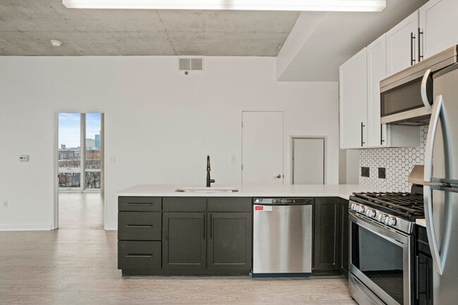 Building Photo - 1407 S State St
